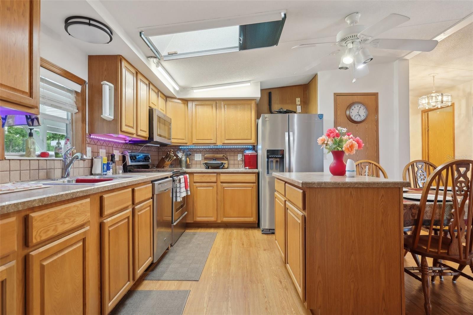 1901 BROOKSIDE DR, MOUNT DORA, FL, 32757