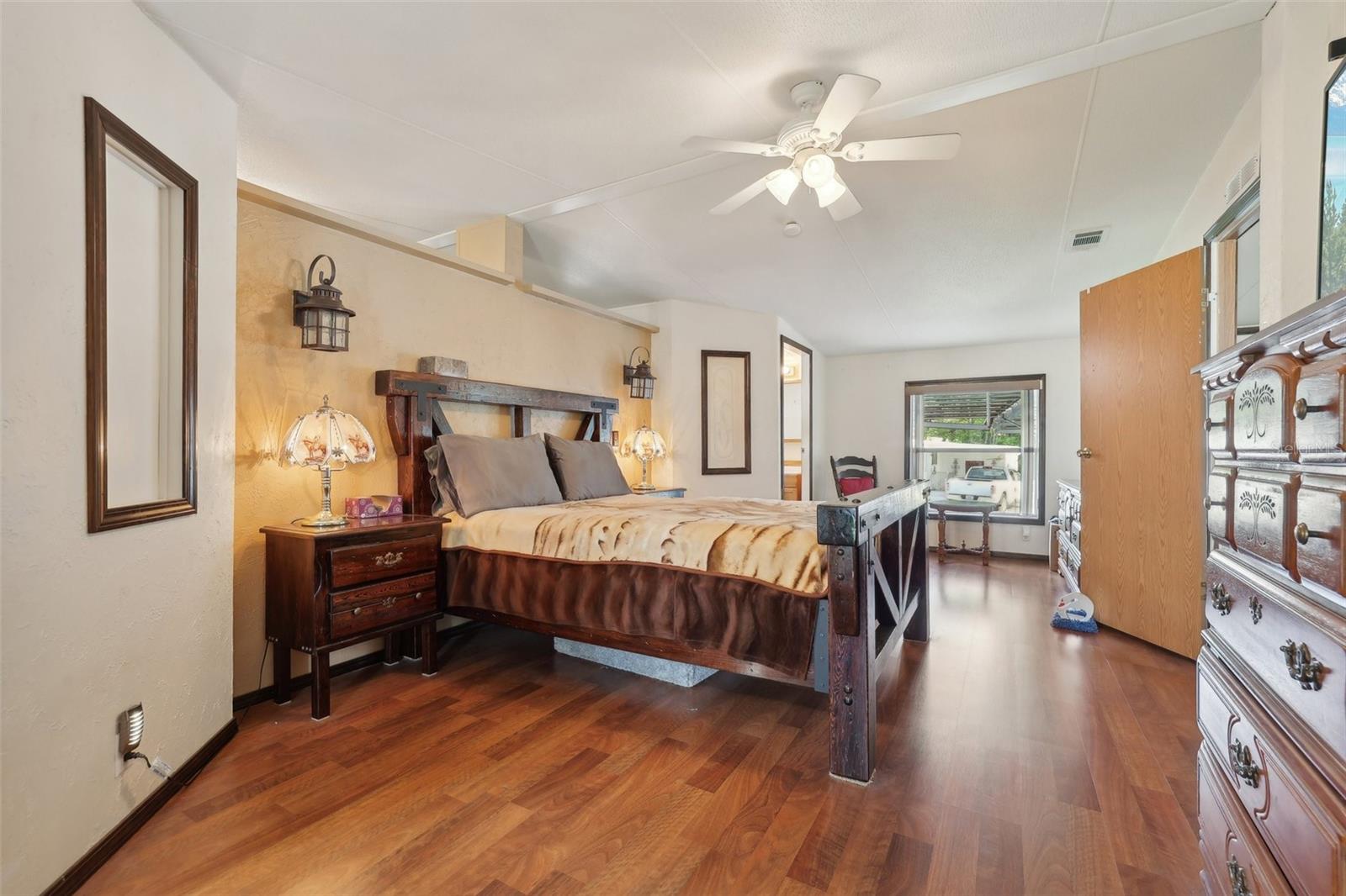 1901 BROOKSIDE DR, MOUNT DORA, FL, 32757