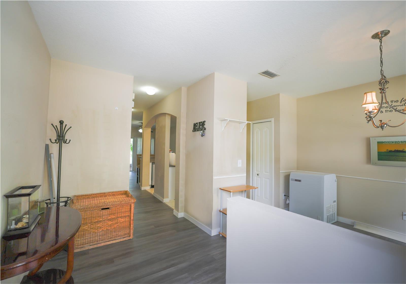 15733 FISHHAWK FALLS DR, LITHIA, FL, 33547