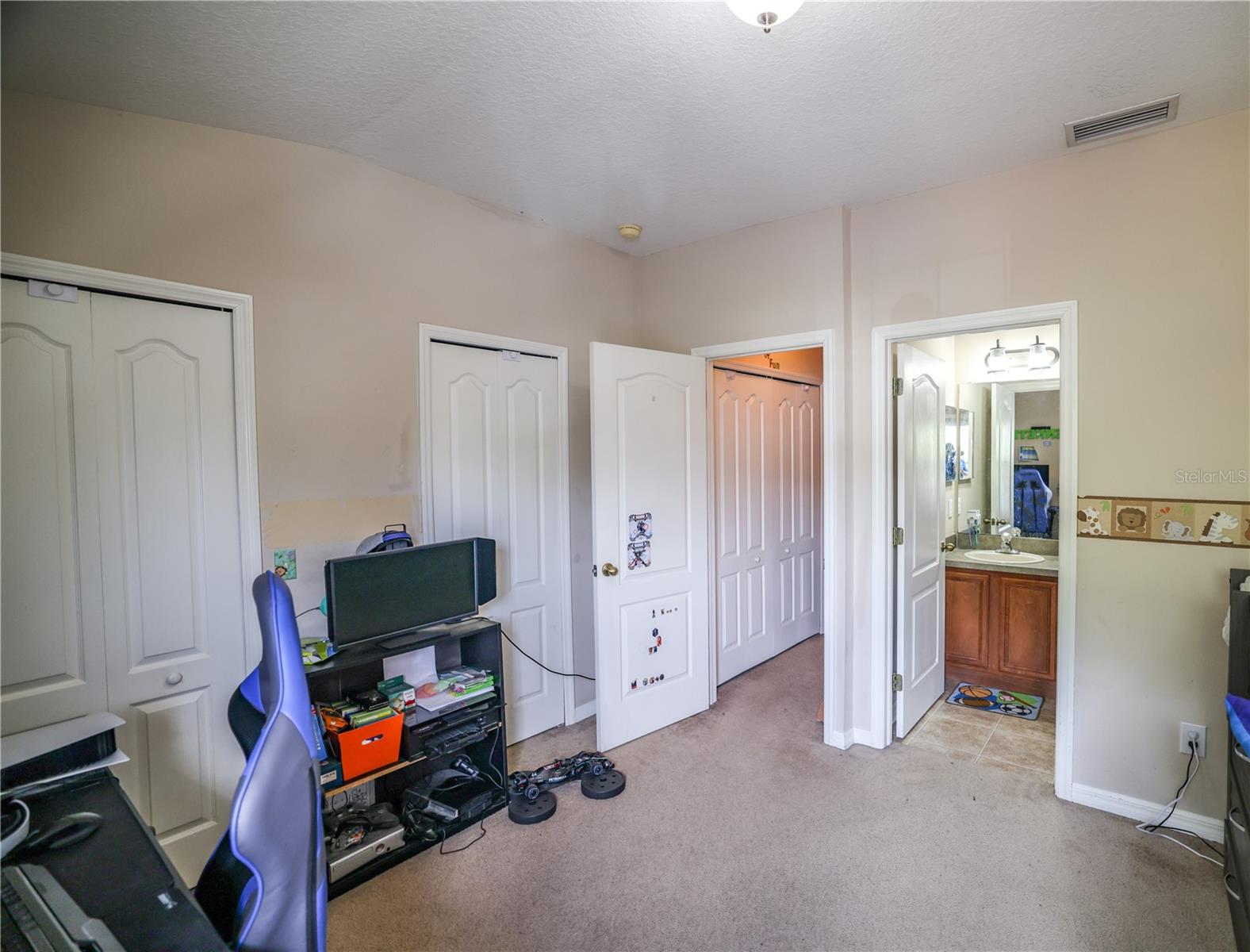 15733 FISHHAWK FALLS DR, LITHIA, FL, 33547