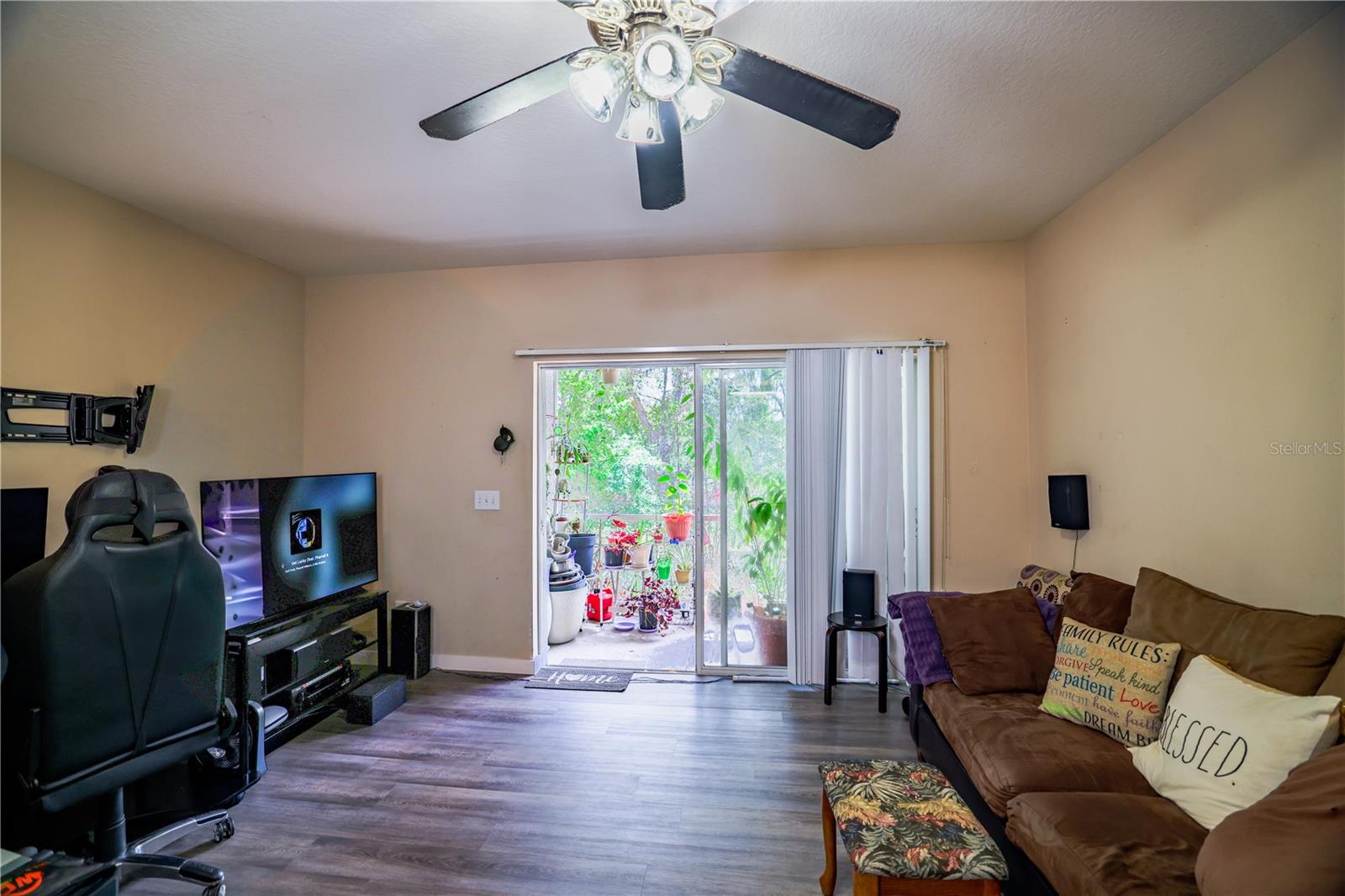 15733 FISHHAWK FALLS DR, LITHIA, FL, 33547