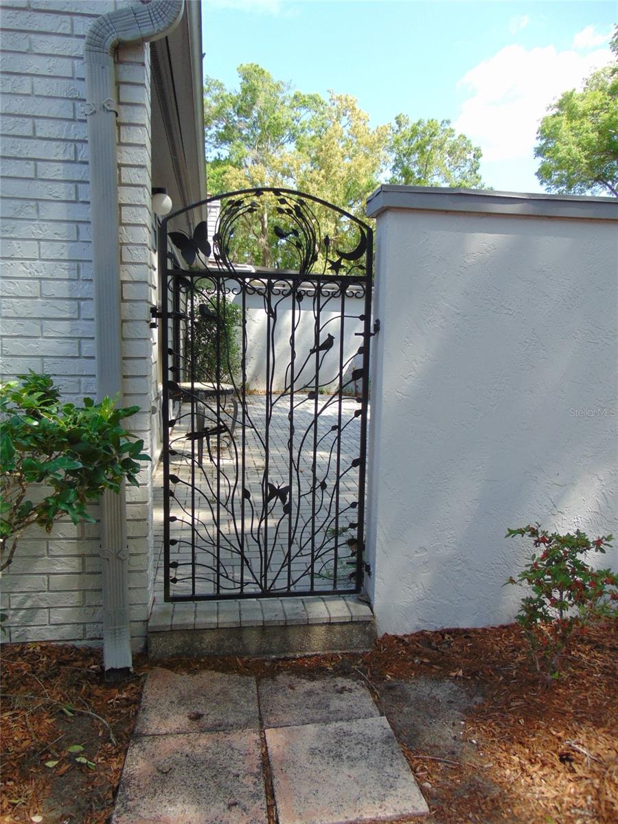 2046 SE 37TH COURT CIR, OCALA, FL, 34471