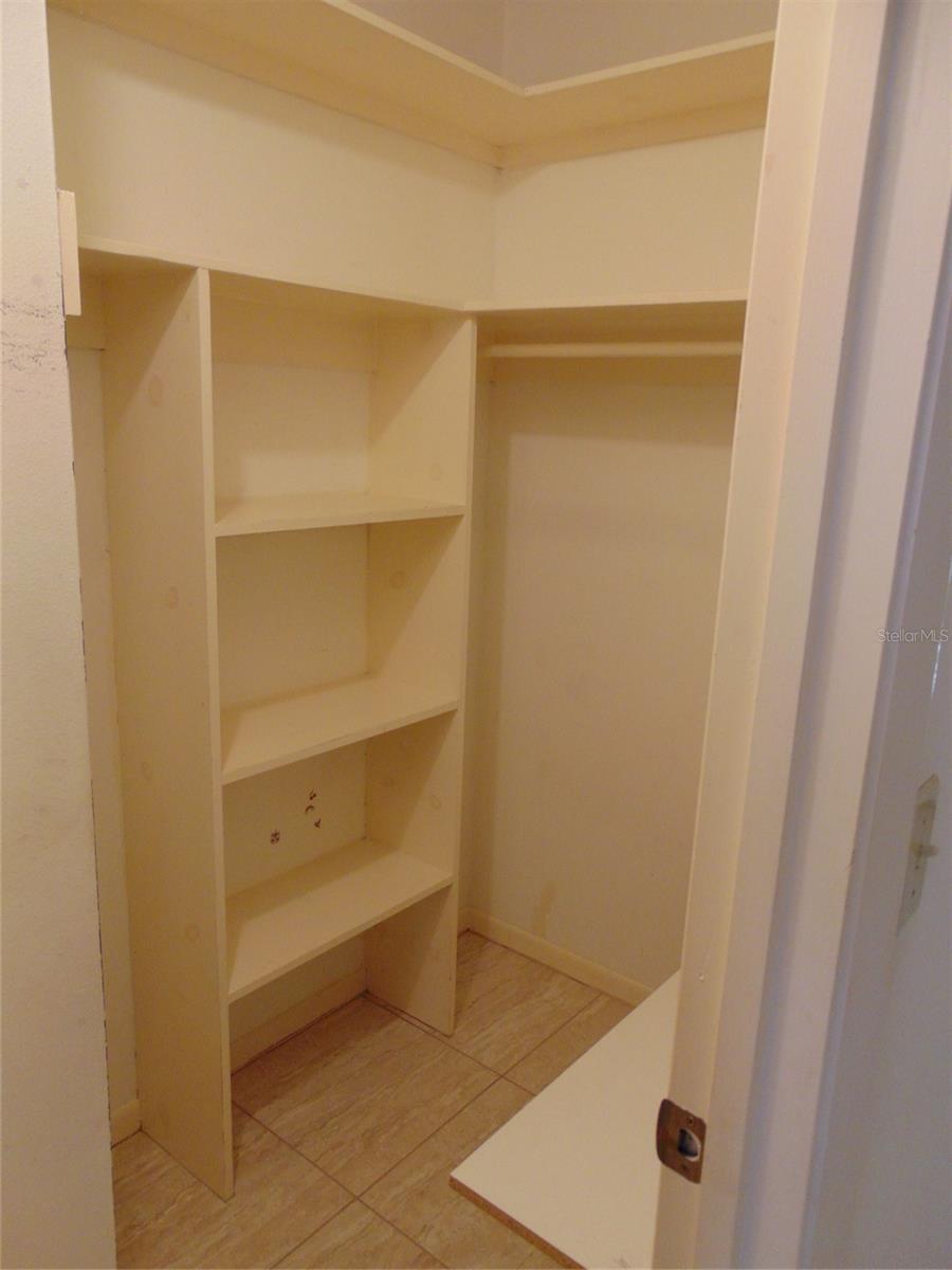 2046 SE 37TH COURT CIR, OCALA, FL, 34471