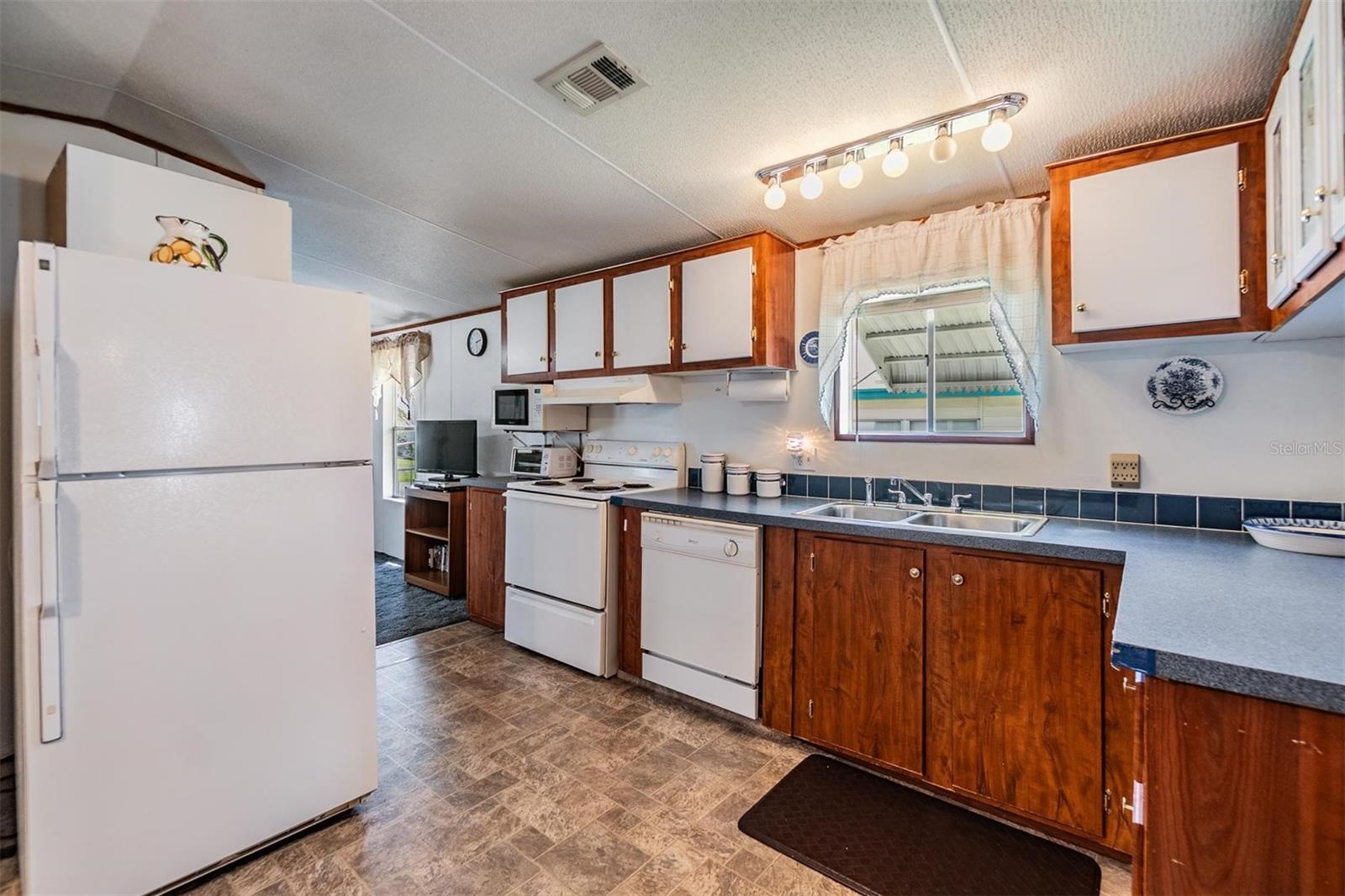 34645 LILY LN, ZEPHYRHILLS, FL, 33541