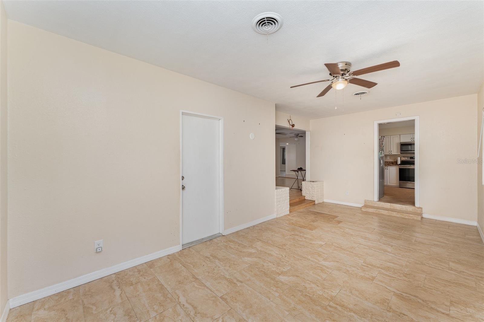 933 W QUEEN ST, LAKELAND, FL, 33803