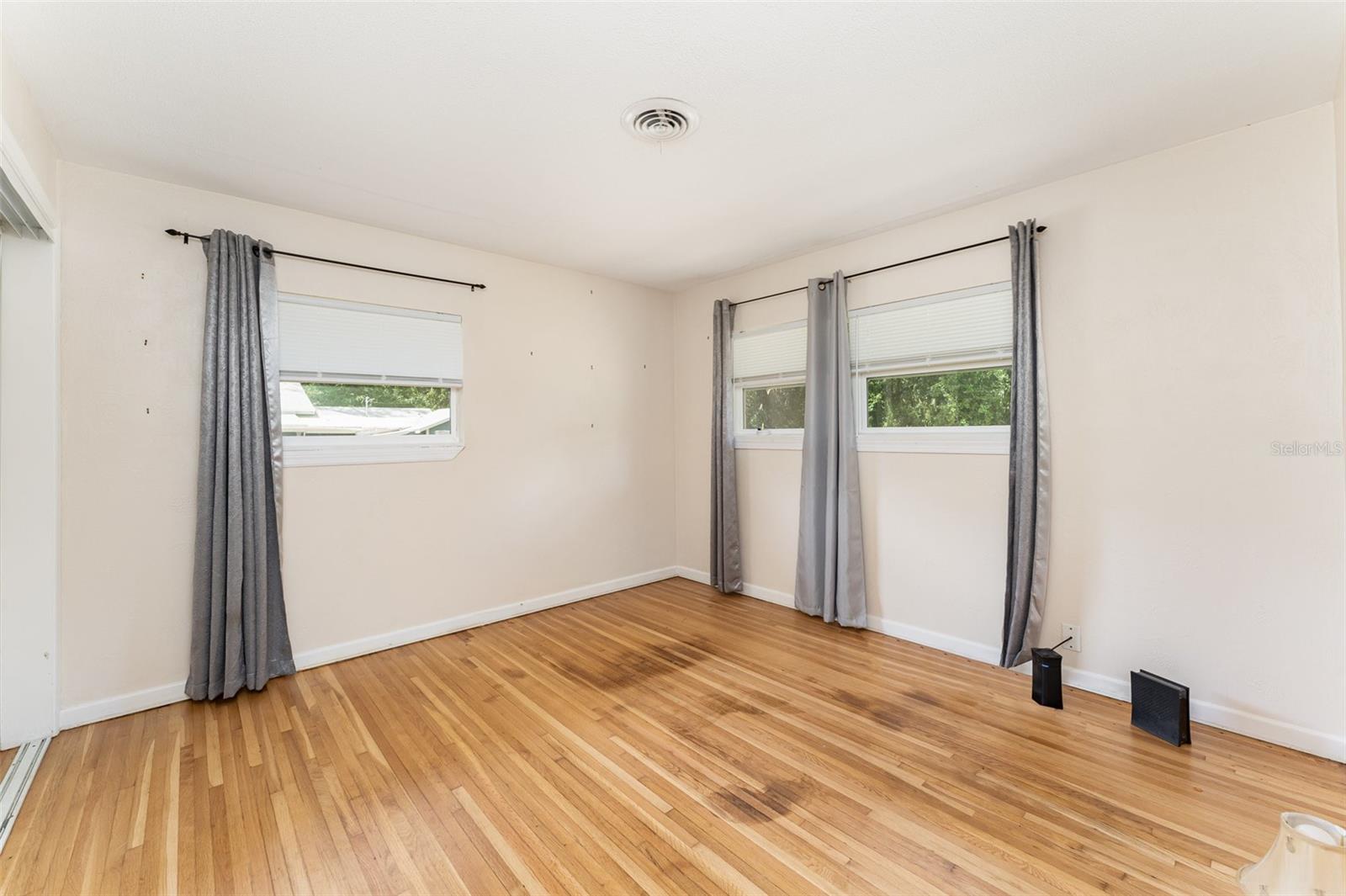 933 W QUEEN ST, LAKELAND, FL, 33803