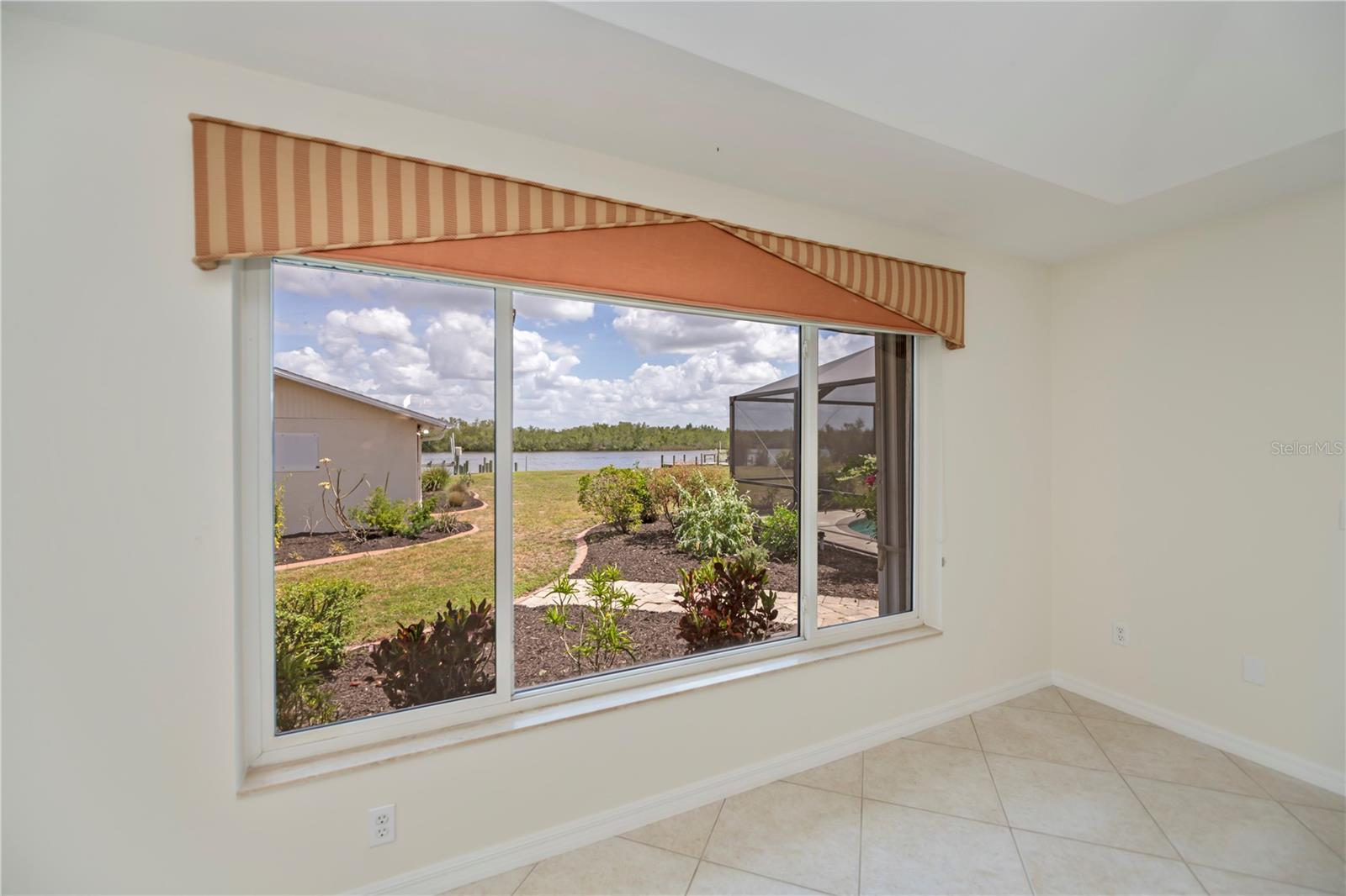 2404 HARBOUR DR, PUNTA GORDA, FL, 33983