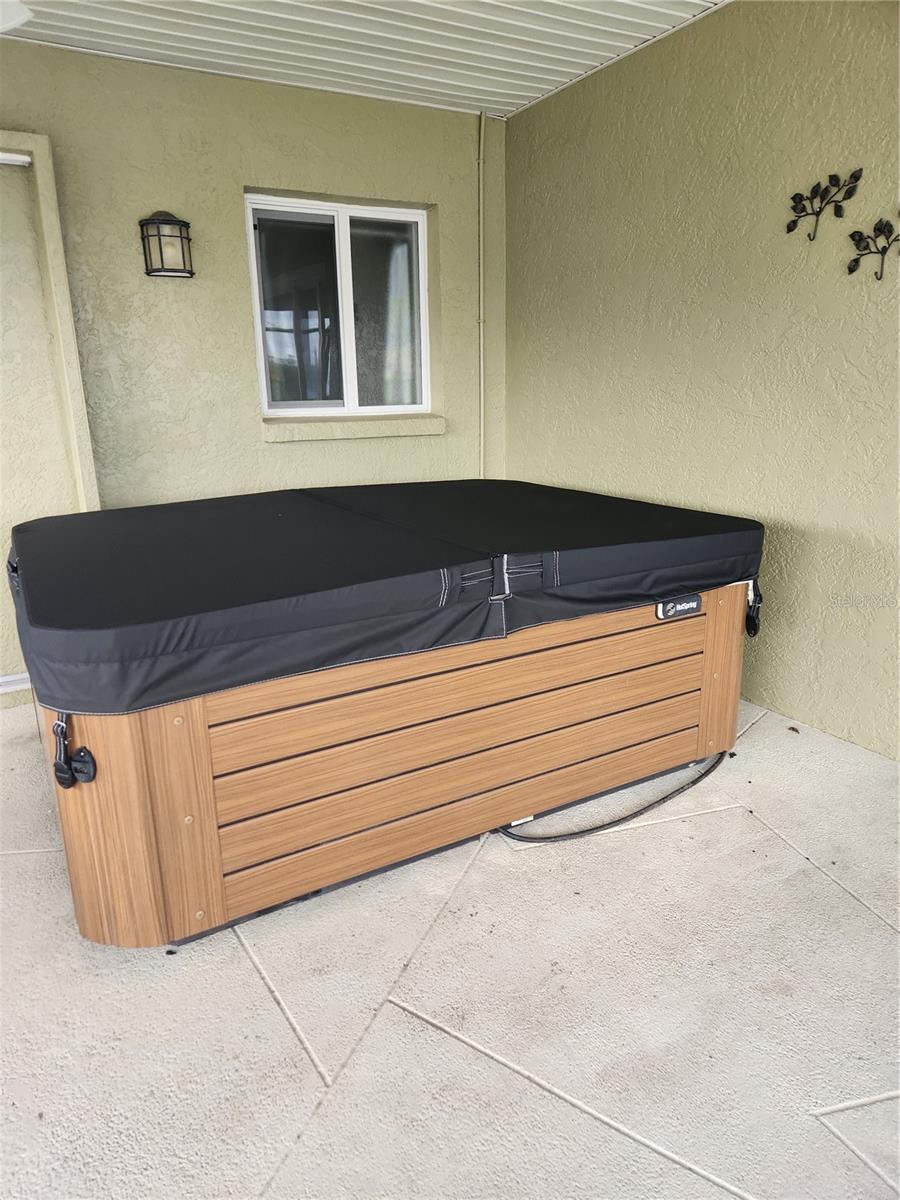 2404 HARBOUR DR, PUNTA GORDA, FL, 33983