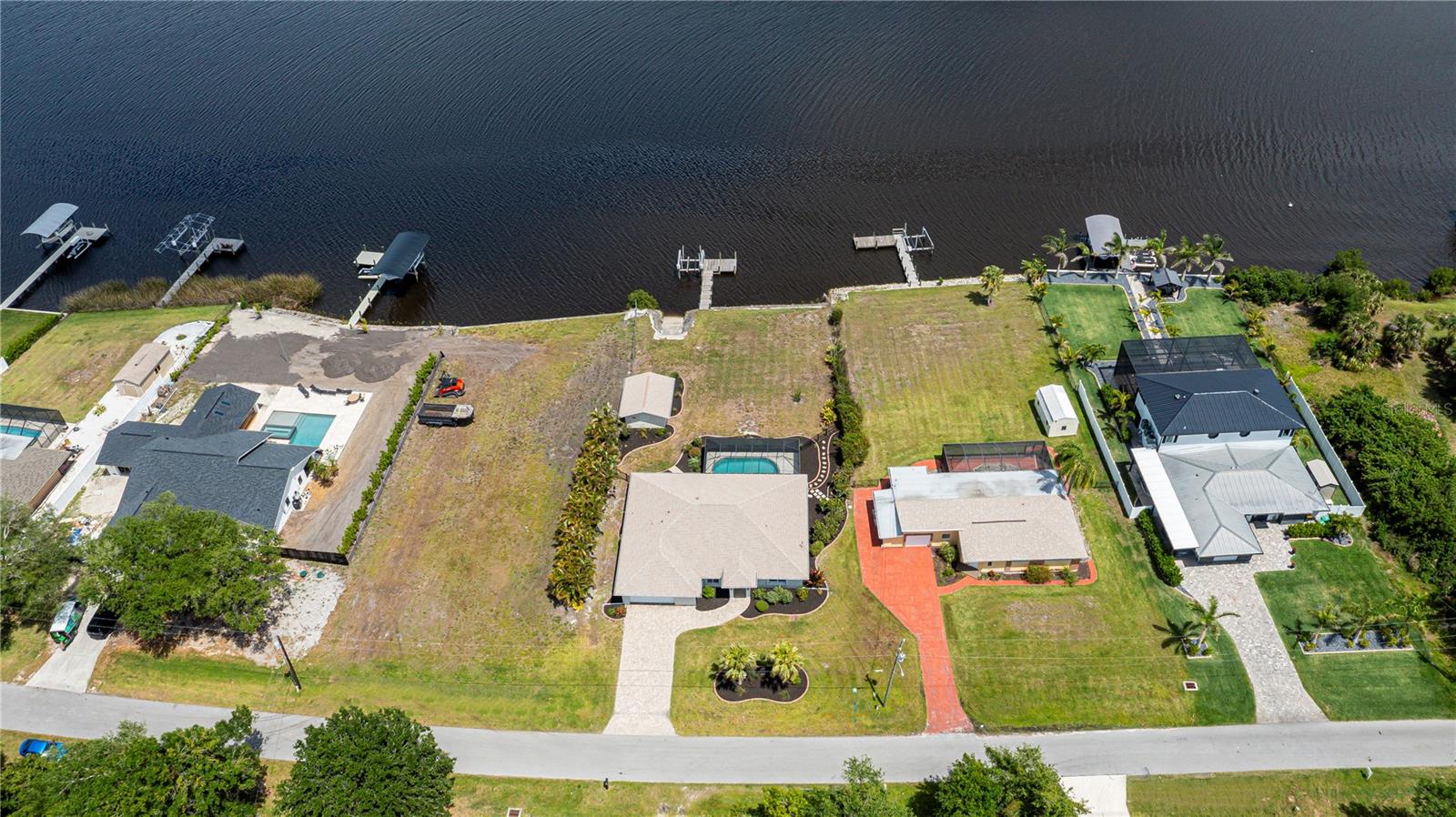 2404 HARBOUR DR, PUNTA GORDA, FL, 33983
