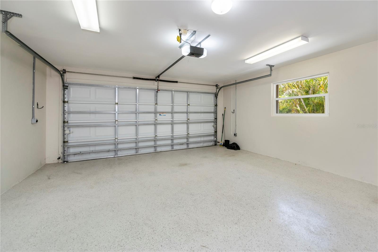 2404 HARBOUR DR, PUNTA GORDA, FL, 33983