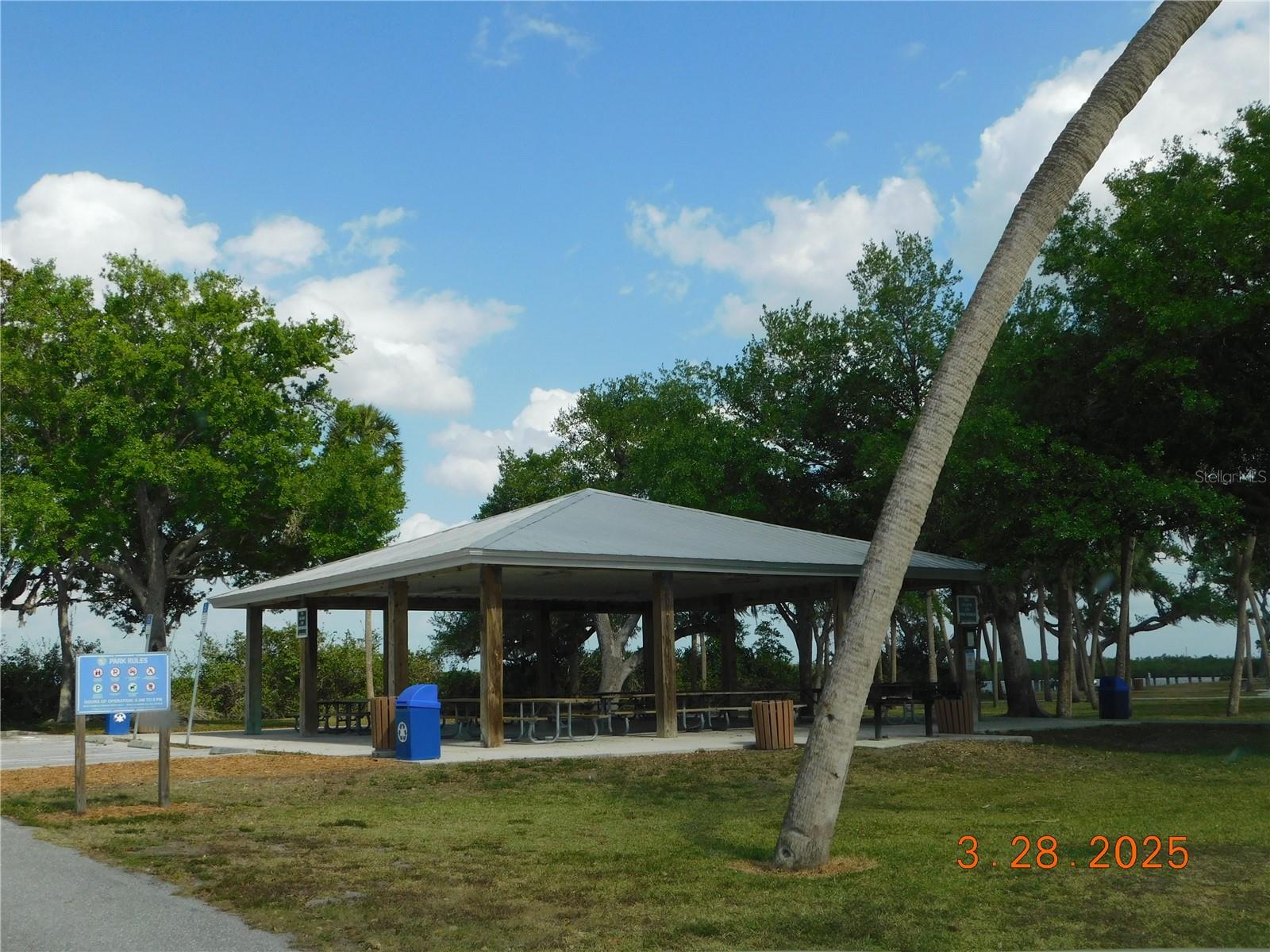 2404 HARBOUR DR, PUNTA GORDA, FL, 33983