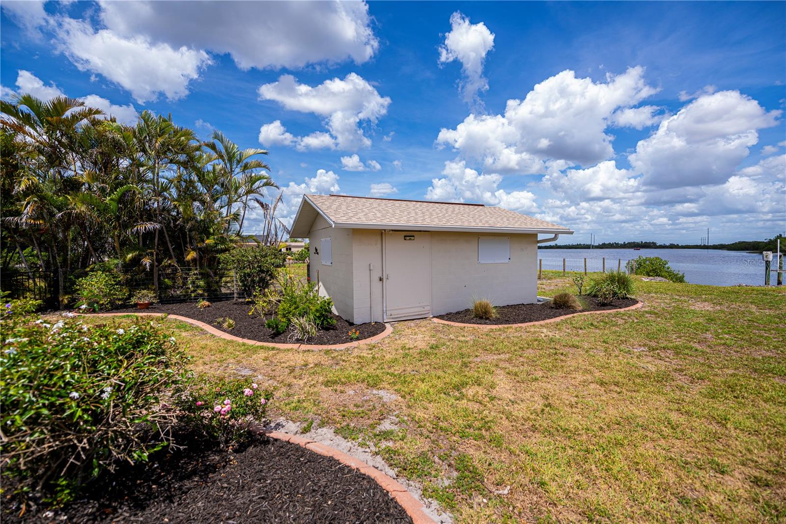 2404 HARBOUR DR, PUNTA GORDA, FL, 33983