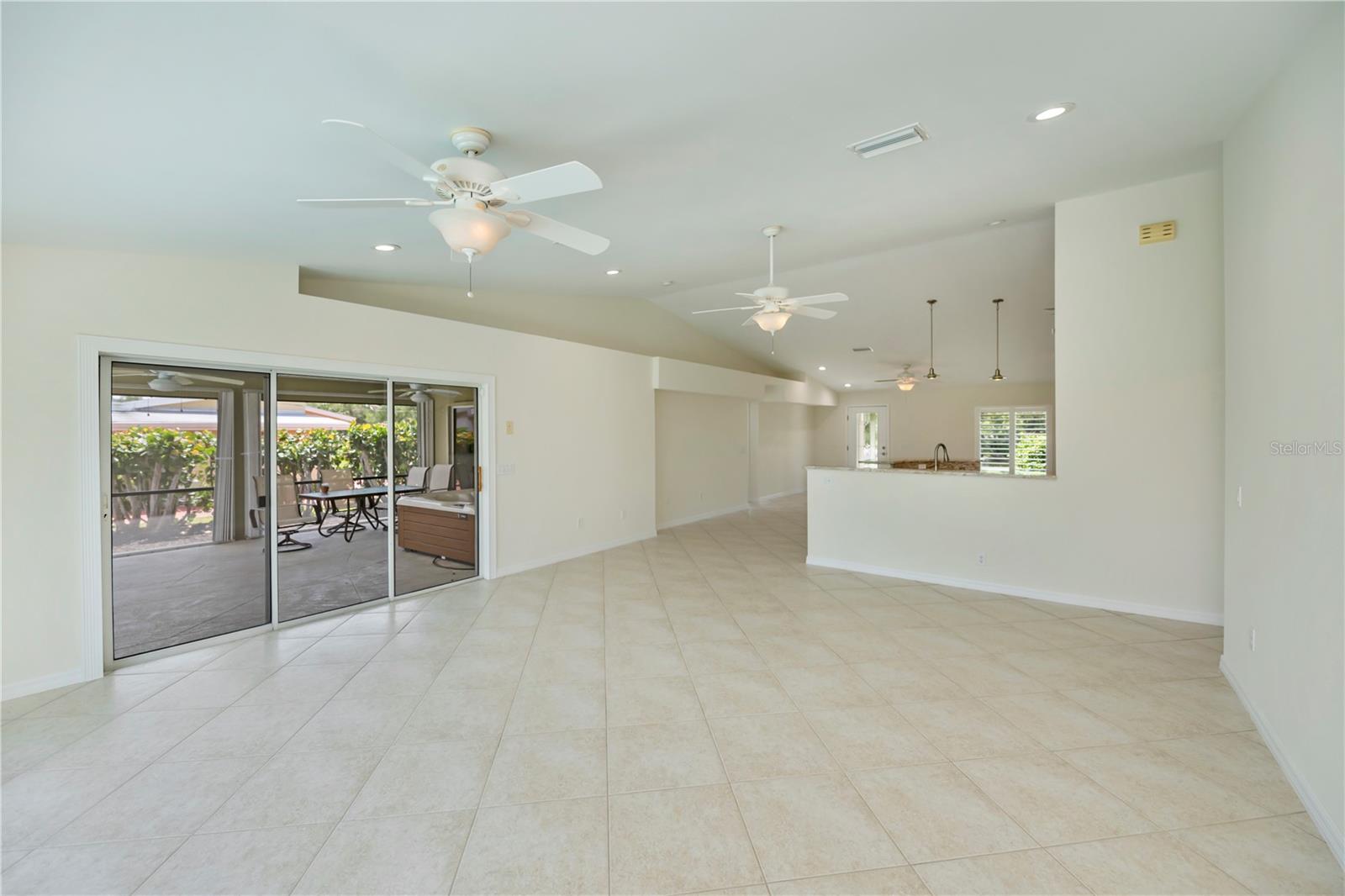 2404 HARBOUR DR, PUNTA GORDA, FL, 33983