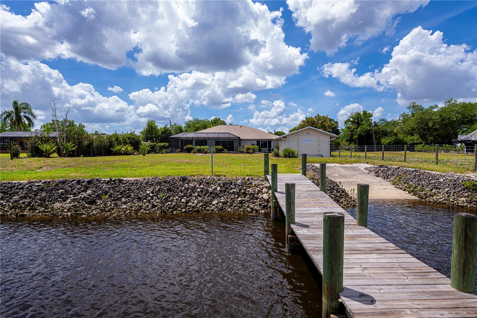 2404 HARBOUR DR, PUNTA GORDA, FL, 33983