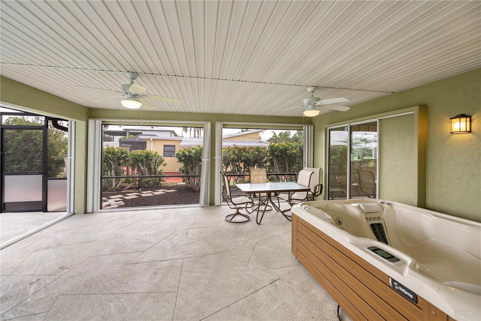 2404 HARBOUR DR, PUNTA GORDA, FL, 33983