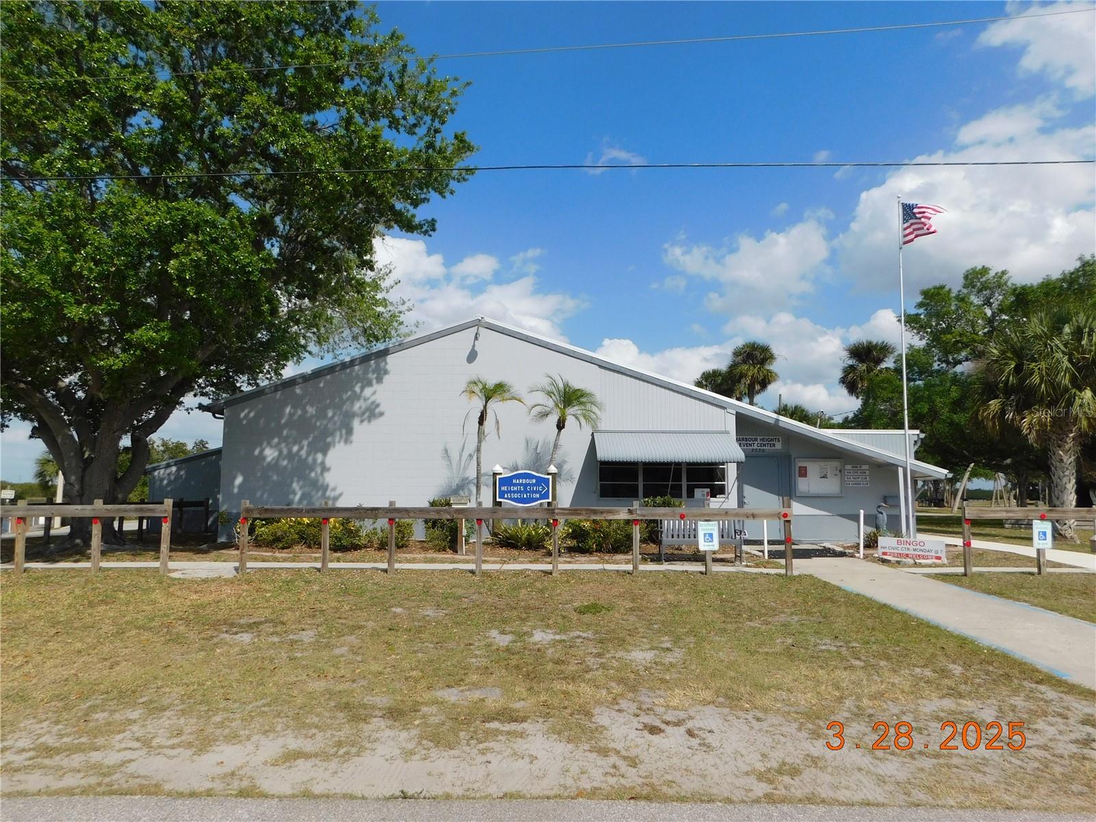 2404 HARBOUR DR, PUNTA GORDA, FL, 33983