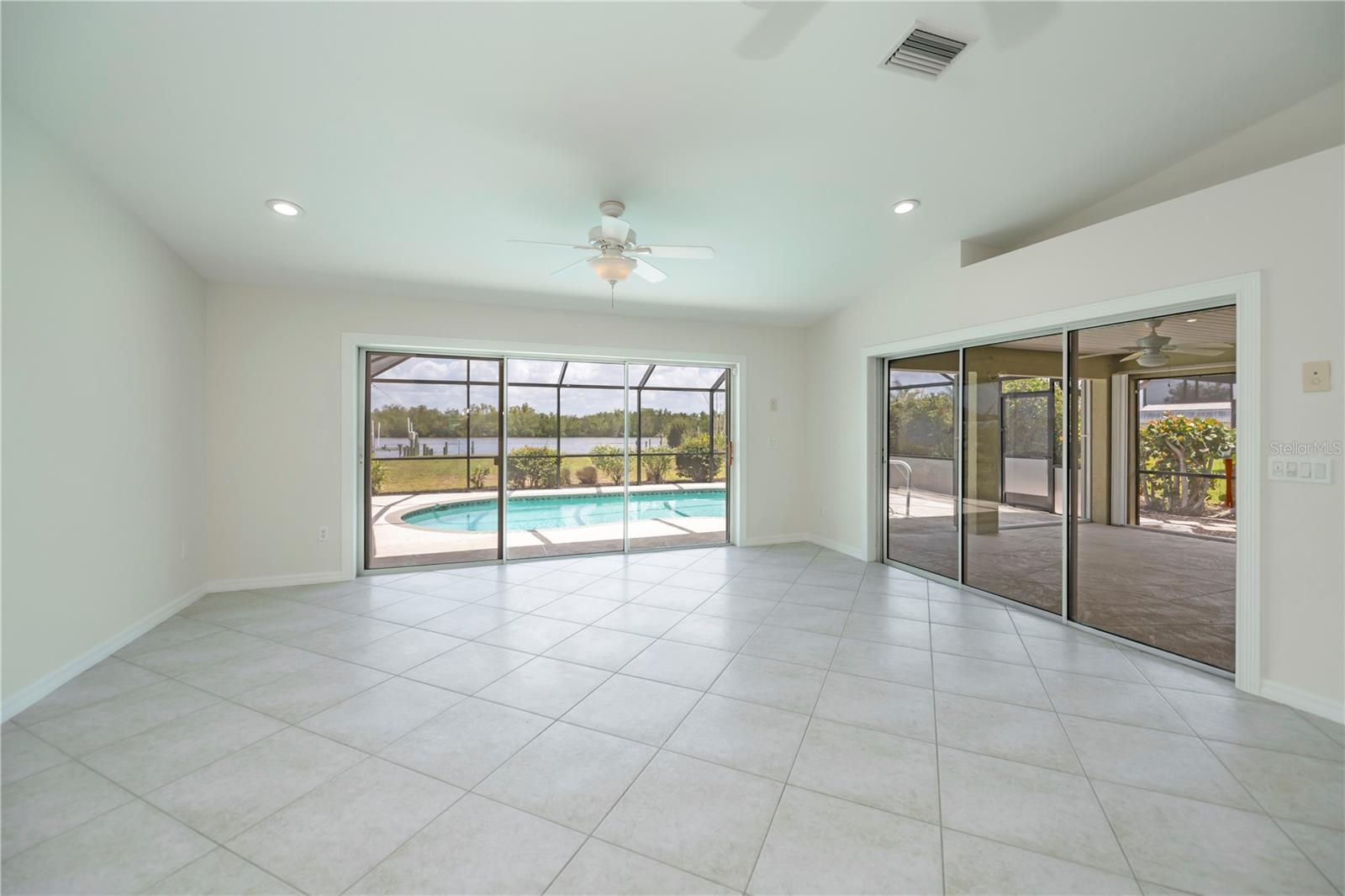 2404 HARBOUR DR, PUNTA GORDA, FL, 33983