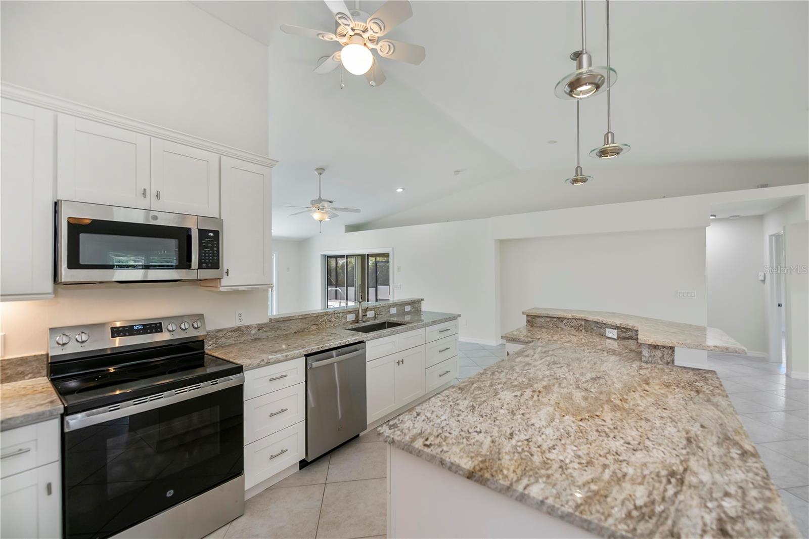 2404 HARBOUR DR, PUNTA GORDA, FL, 33983