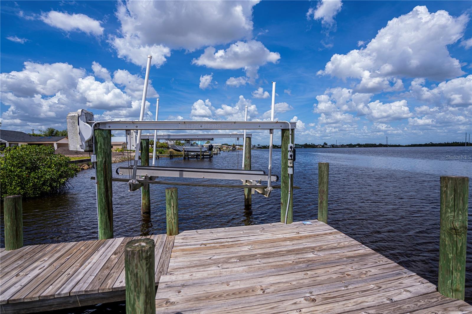 2404 HARBOUR DR, PUNTA GORDA, FL, 33983