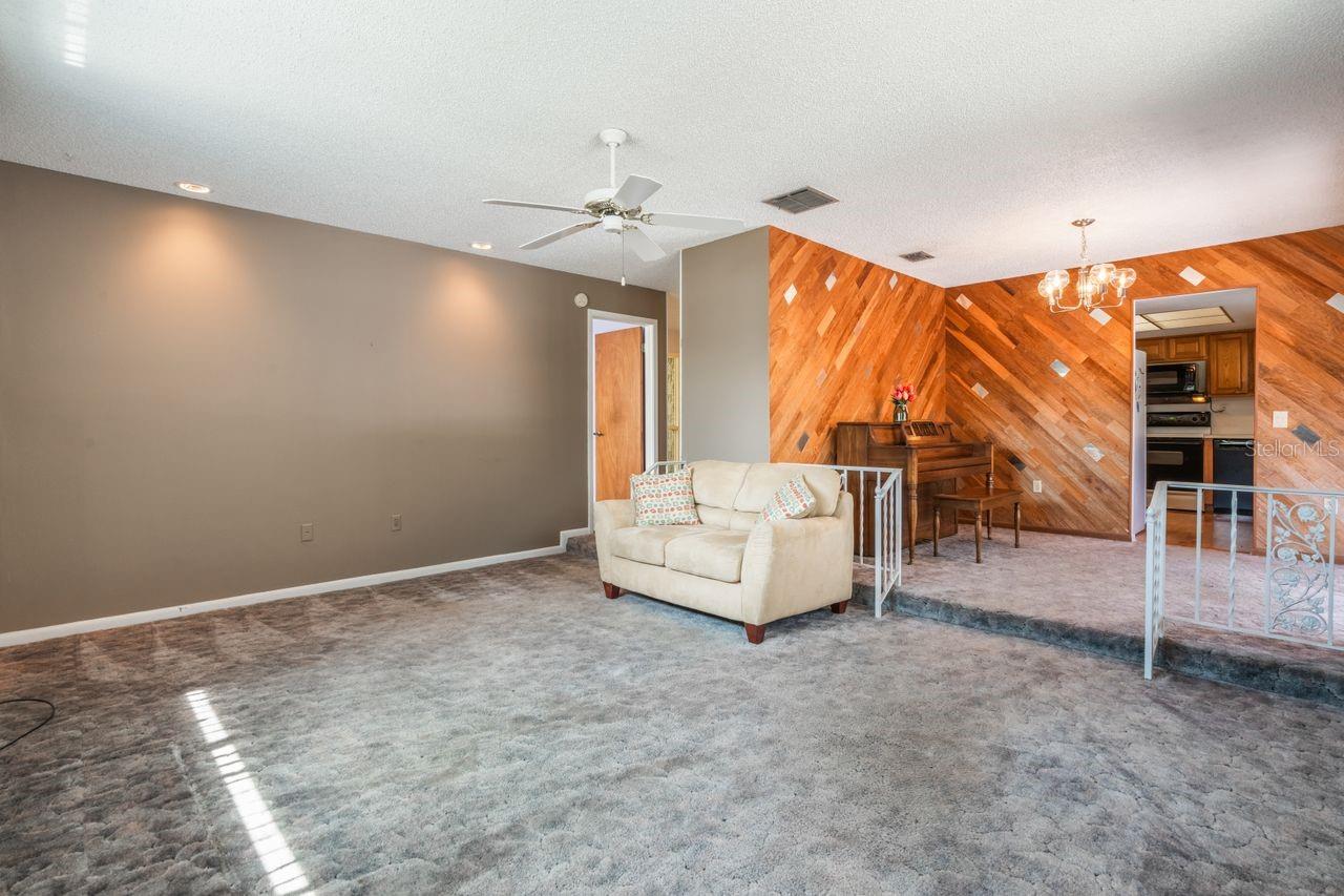 610 PALOMAS AVE, OCOEE, FL, 34761