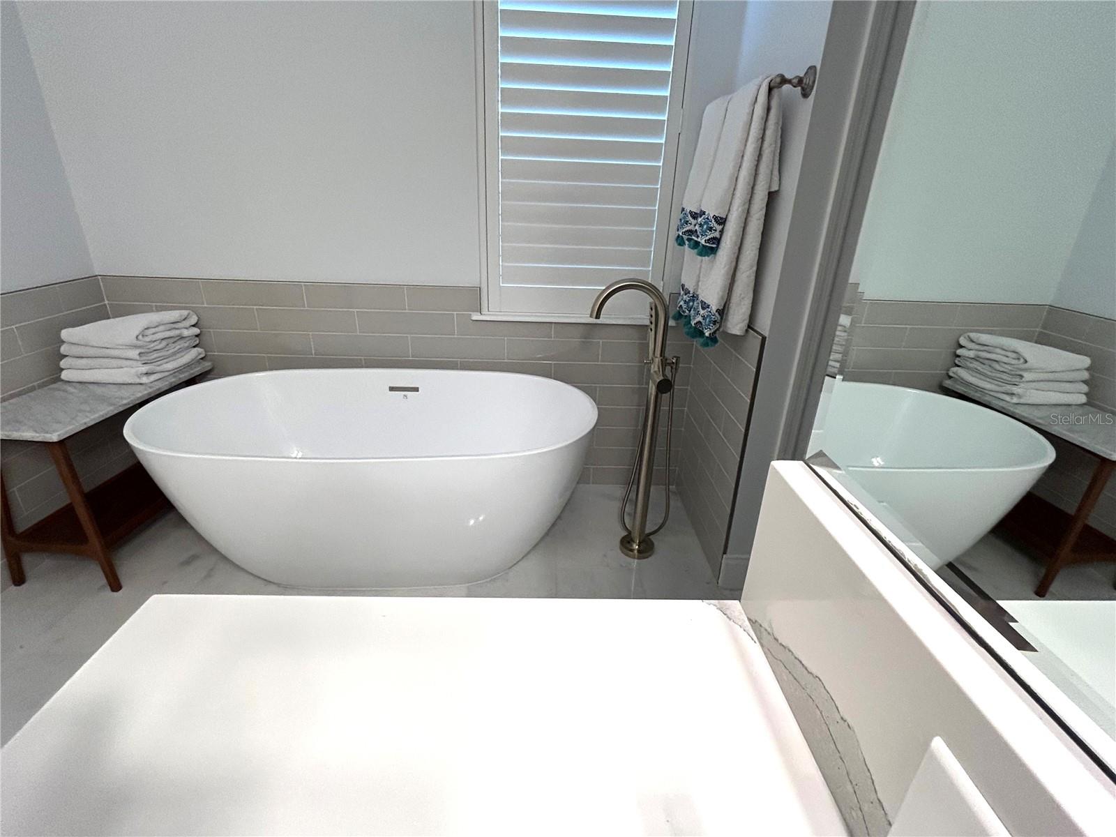 2261 OSPREY AVE, ORLANDO, FL, 32814