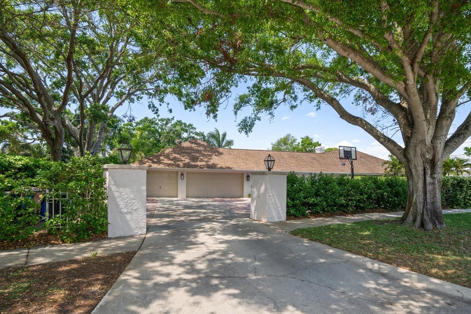 307 OLEANDER RD, BELLEAIR, FL, 33756