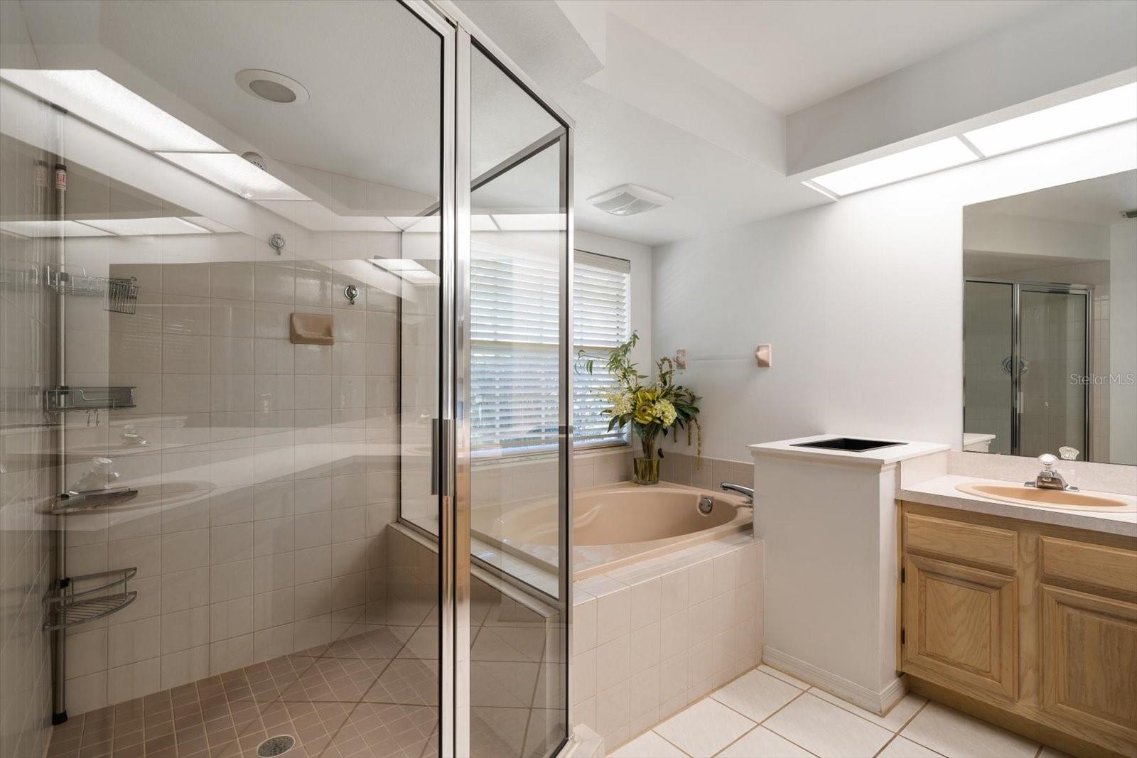 307 OLEANDER RD, BELLEAIR, FL, 33756