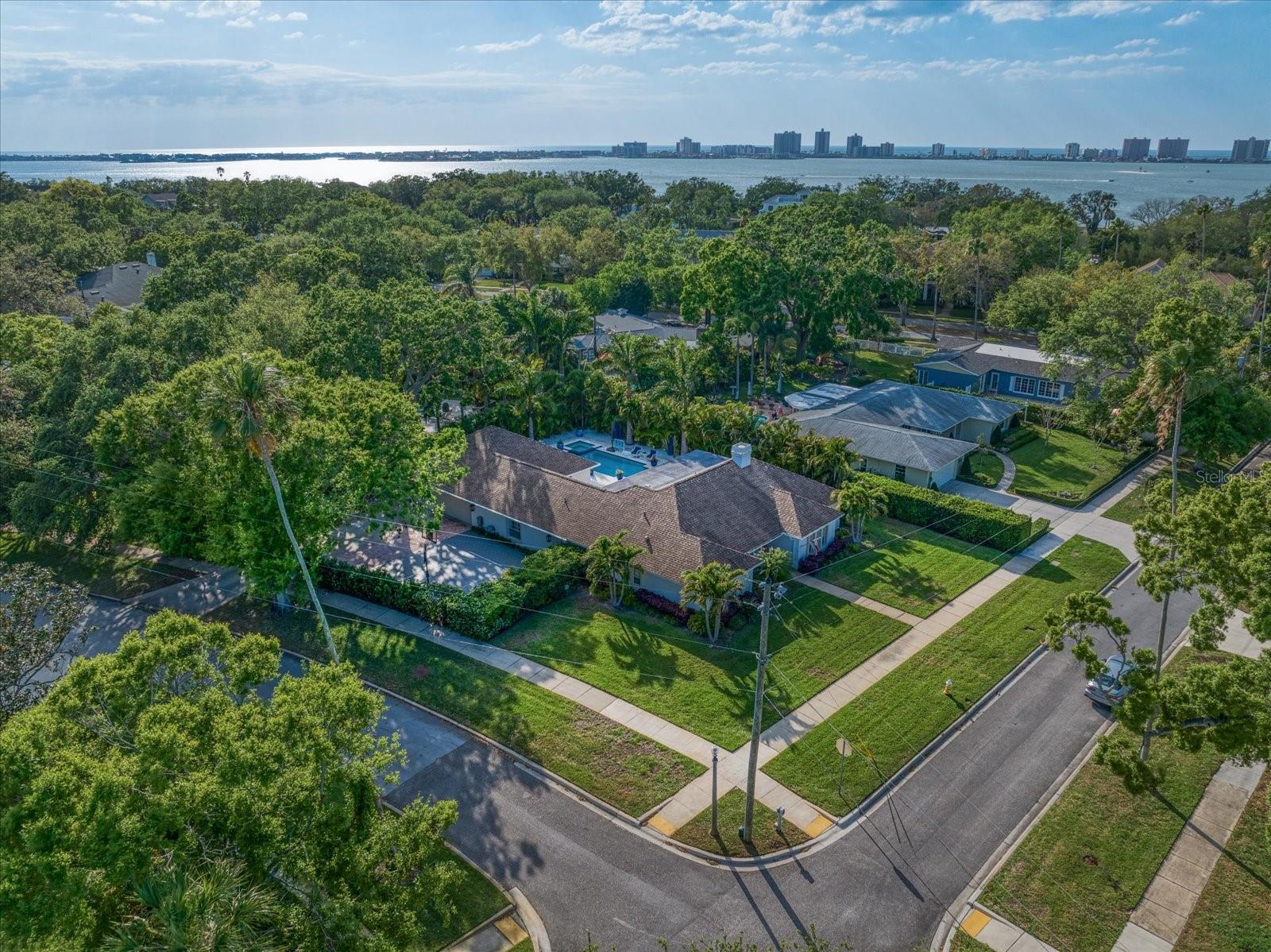 307 OLEANDER RD, BELLEAIR, FL, 33756