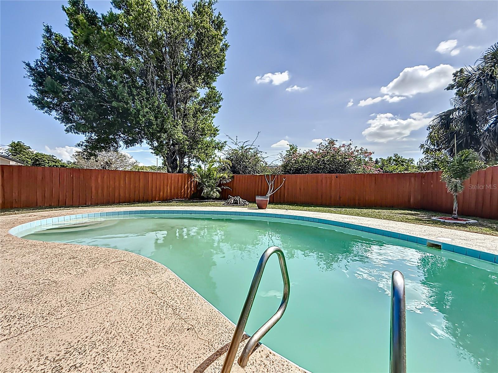 7030 DALKEITH AVE N, ST PETERSBURG, FL, 33709