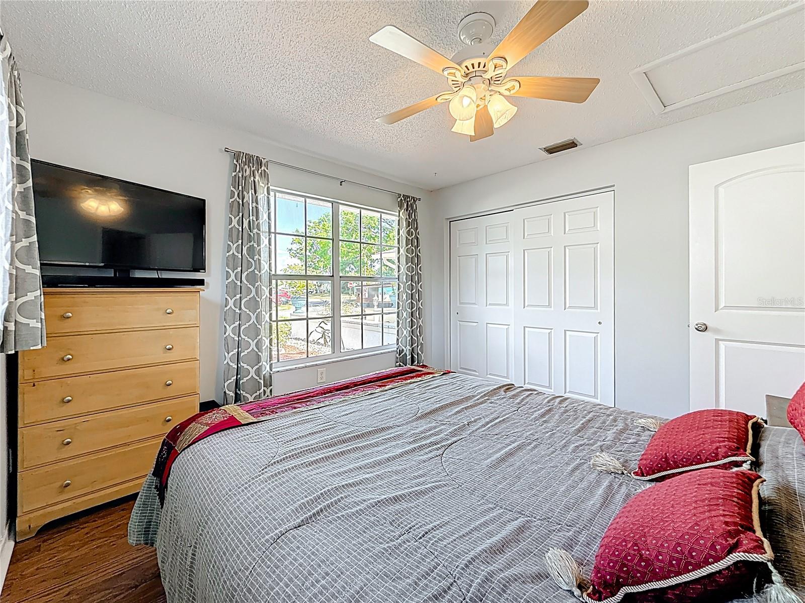 7030 DALKEITH AVE N, ST PETERSBURG, FL, 33709