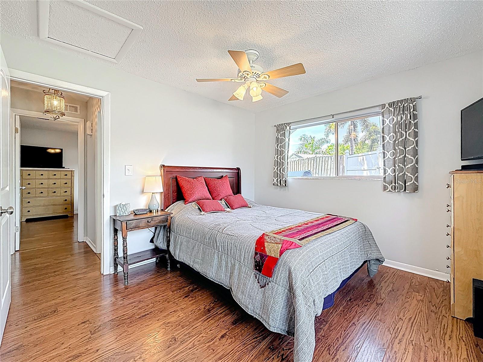 7030 DALKEITH AVE N, ST PETERSBURG, FL, 33709