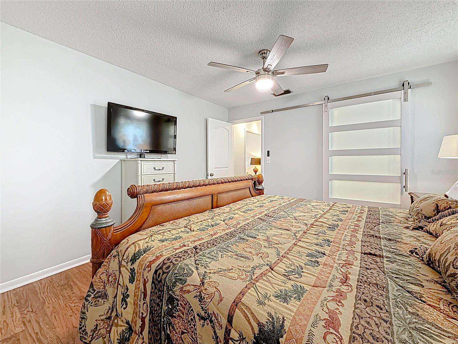 7030 DALKEITH AVE N, ST PETERSBURG, FL, 33709