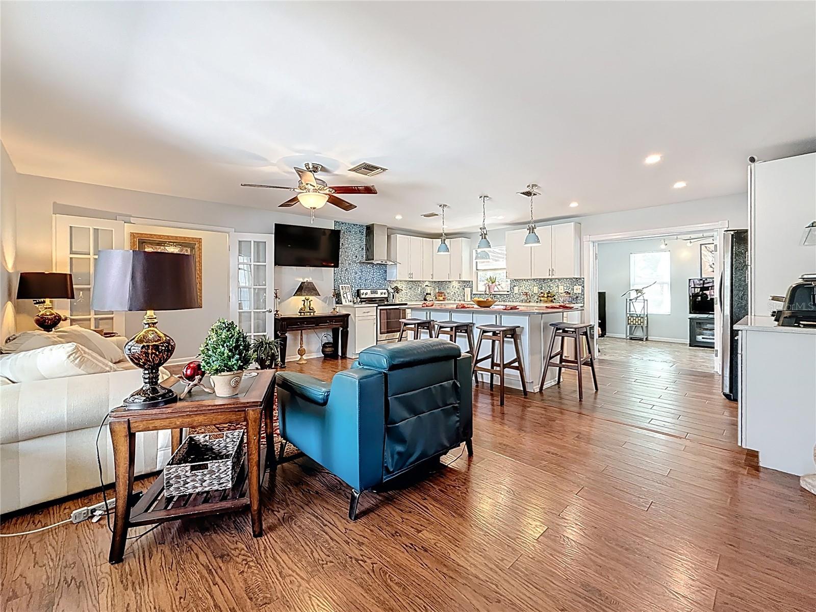 7030 DALKEITH AVE N, ST PETERSBURG, FL, 33709