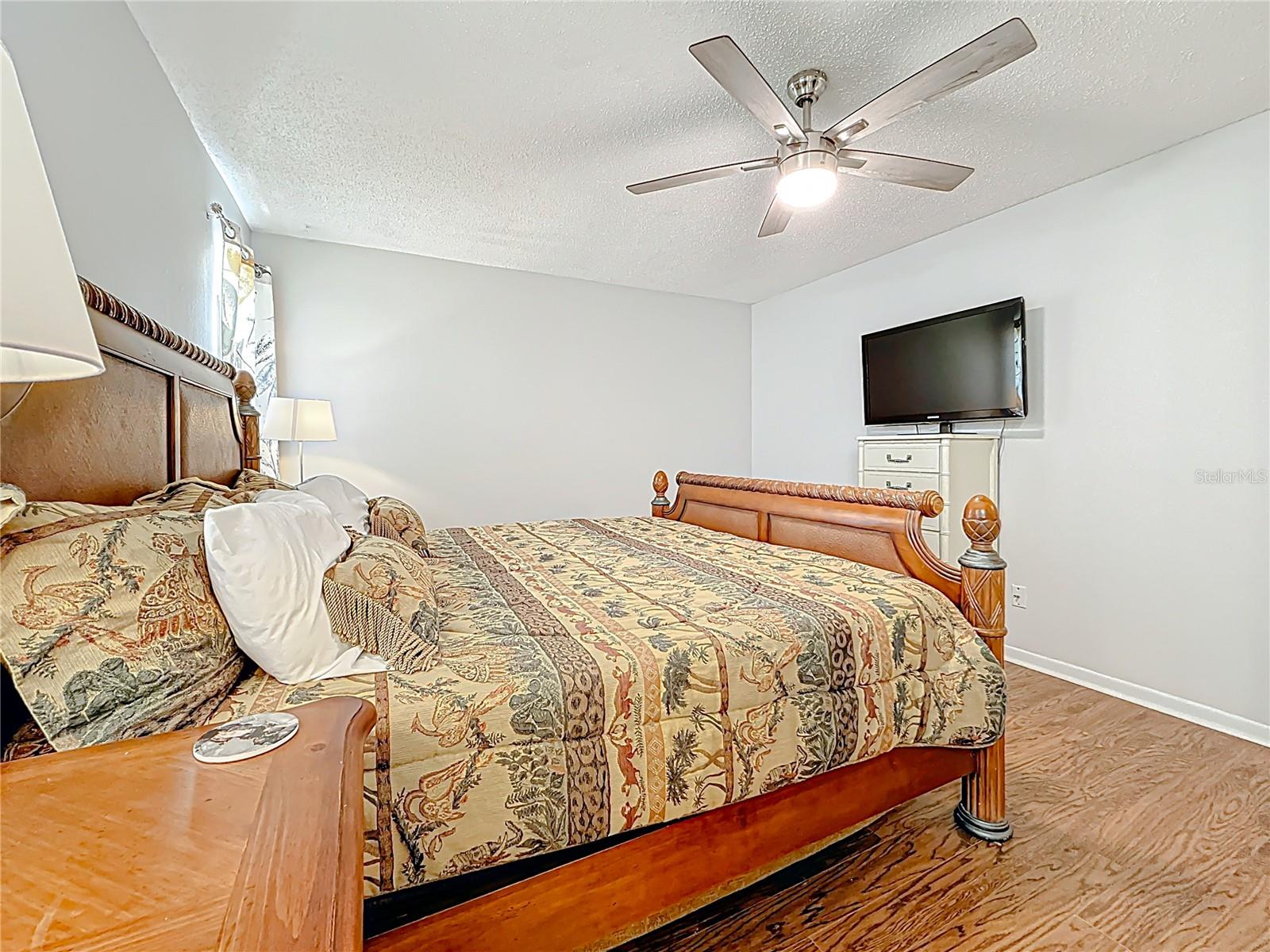 7030 DALKEITH AVE N, ST PETERSBURG, FL, 33709