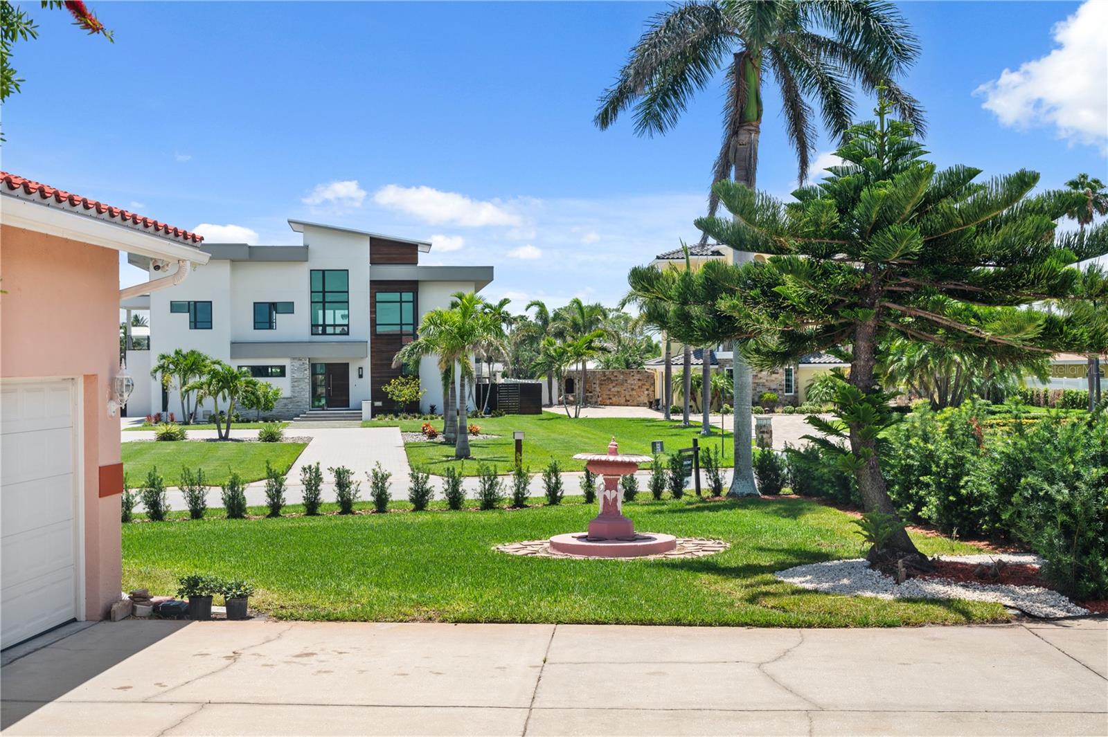 320 BATH CLUB BLVD S, NORTH REDINGTON BEACH, FL, 33708