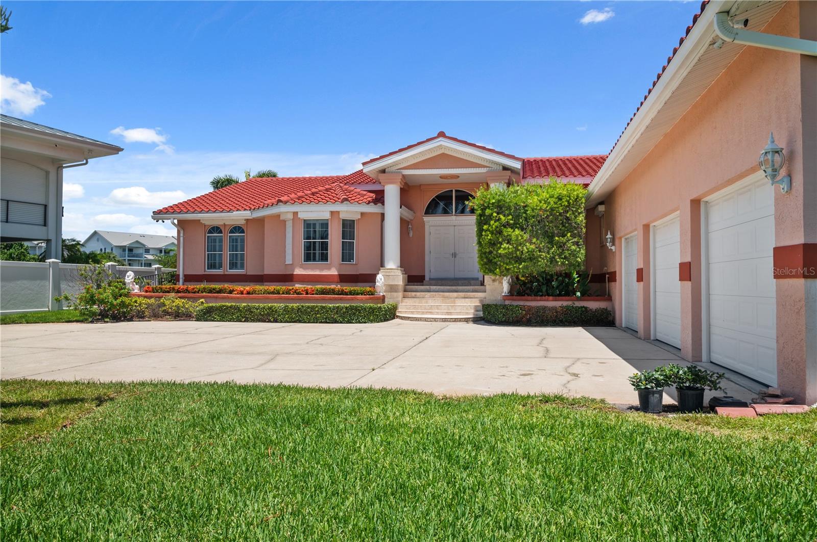 320 BATH CLUB BLVD S, NORTH REDINGTON BEACH, FL, 33708