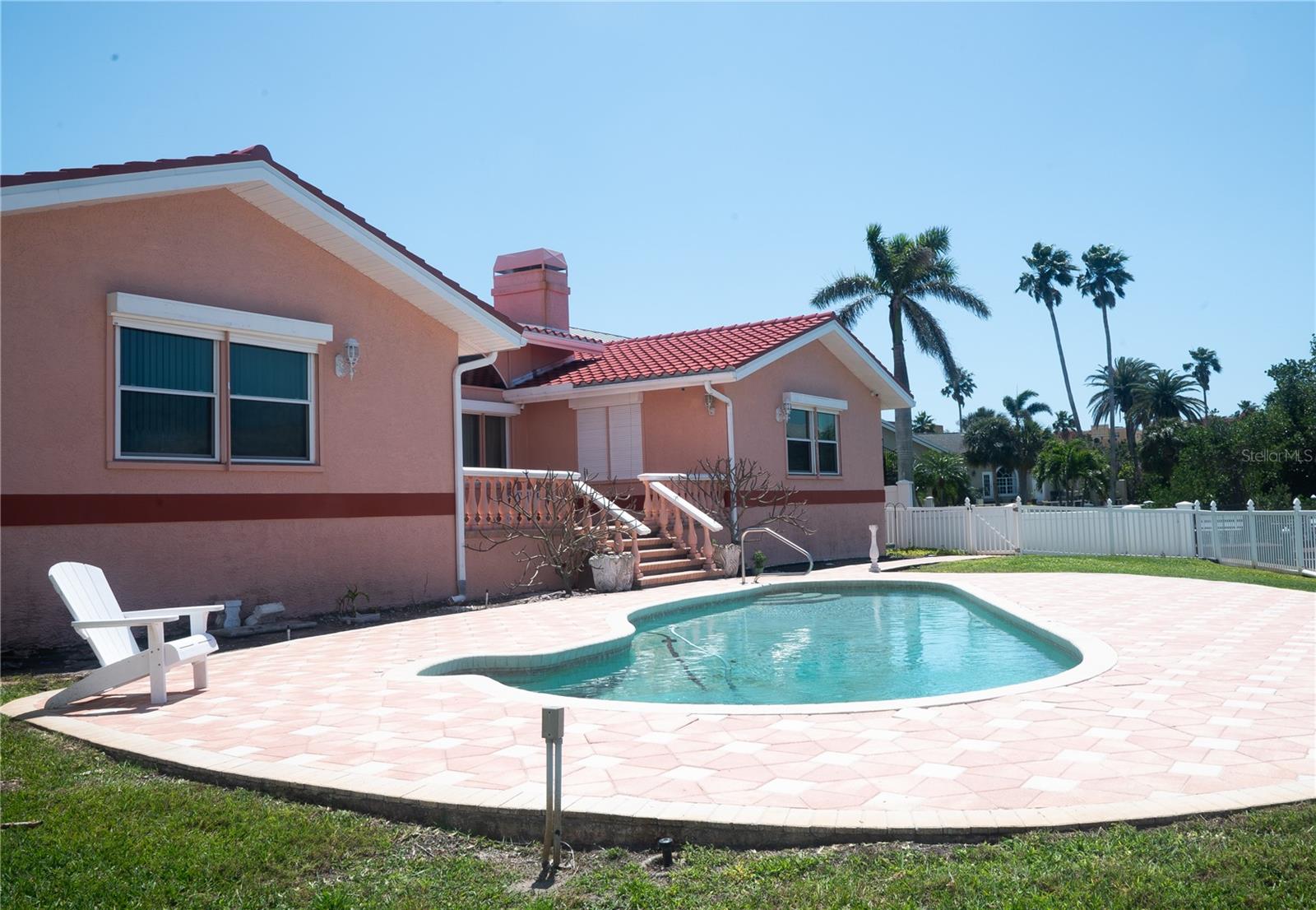 320 BATH CLUB BLVD S, NORTH REDINGTON BEACH, FL, 33708