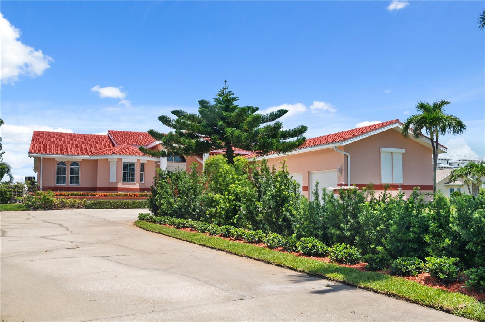 320 BATH CLUB BLVD S, NORTH REDINGTON BEACH, FL, 33708