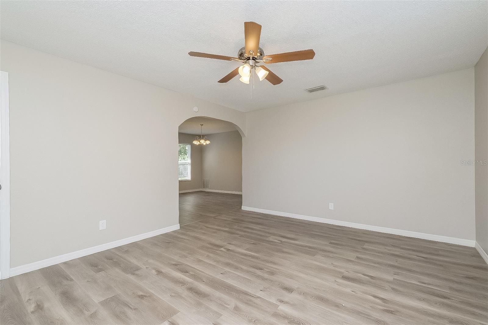 903 S EMPIRE ST, PLANT CITY, FL, 33563