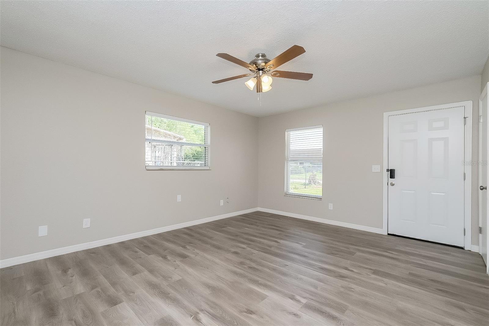 903 S EMPIRE ST, PLANT CITY, FL, 33563