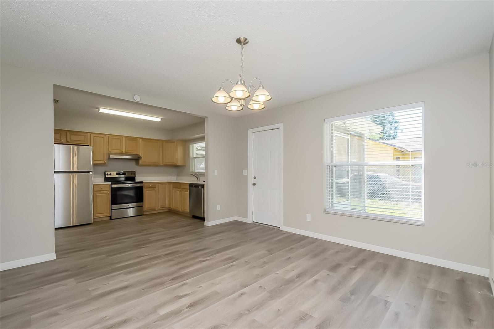 903 S EMPIRE ST, PLANT CITY, FL, 33563