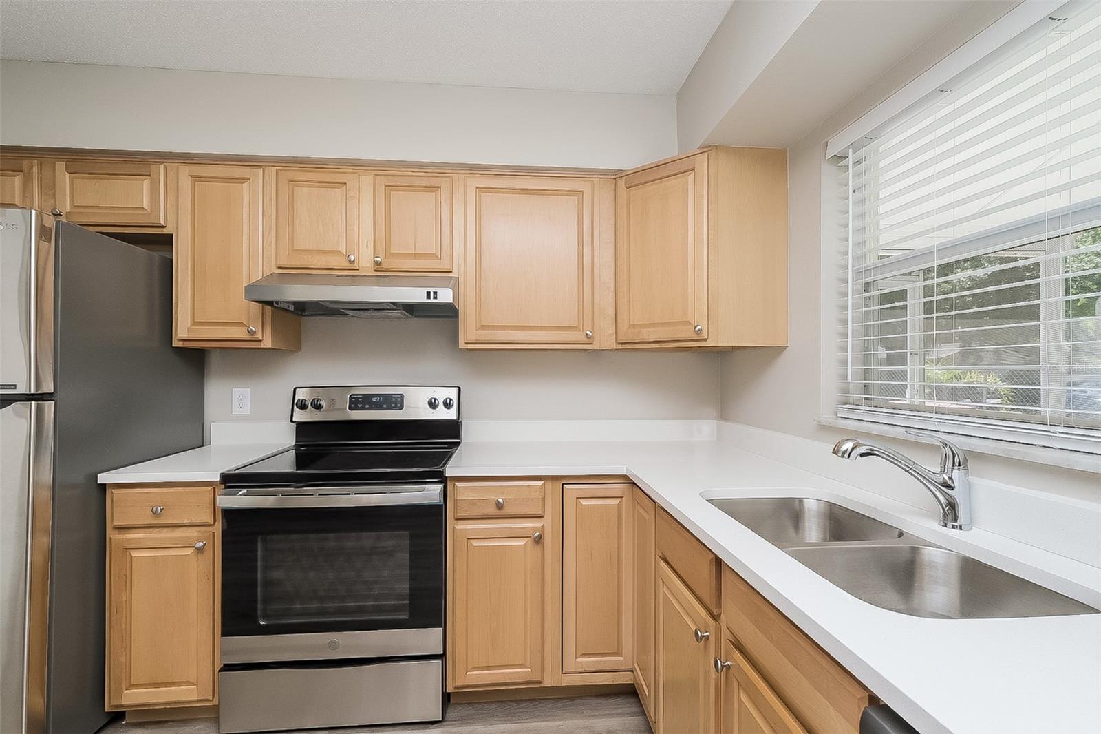 903 S EMPIRE ST, PLANT CITY, FL, 33563