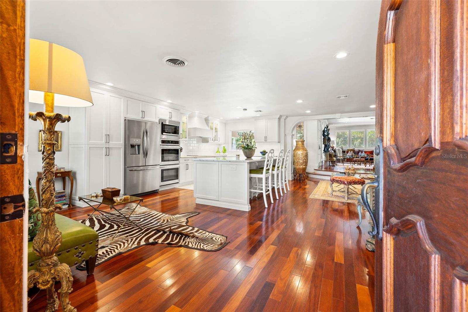 1124 SEVILLE LN NE, ST PETERSBURG, FL, 33704