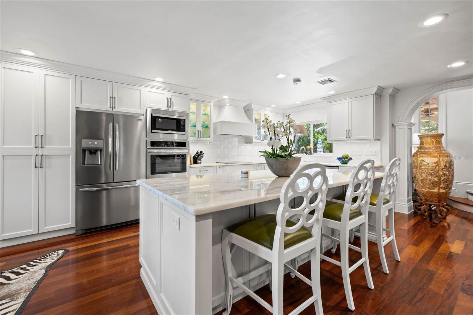 1124 SEVILLE LN NE, ST PETERSBURG, FL, 33704