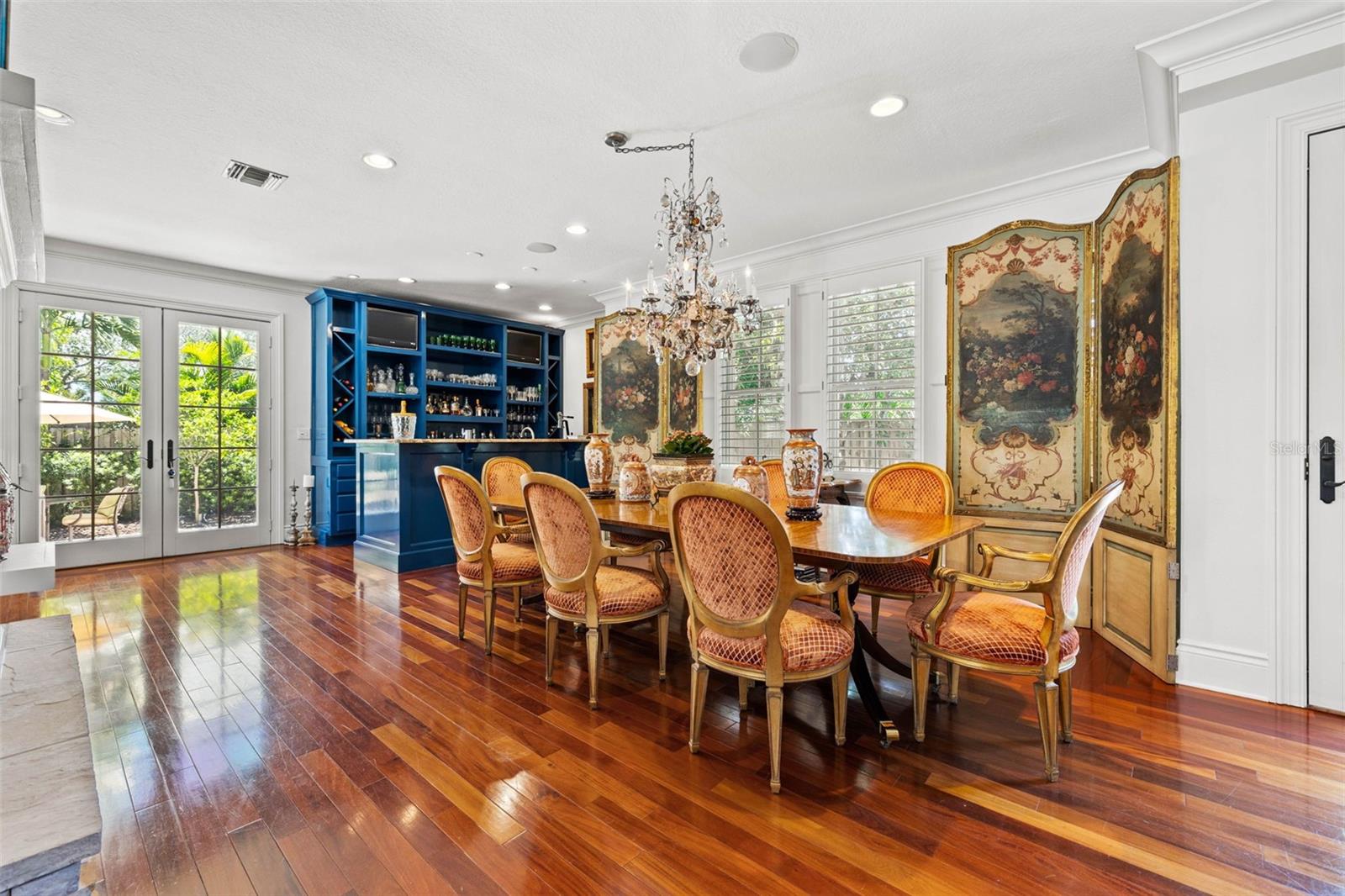 1124 SEVILLE LN NE, ST PETERSBURG, FL, 33704