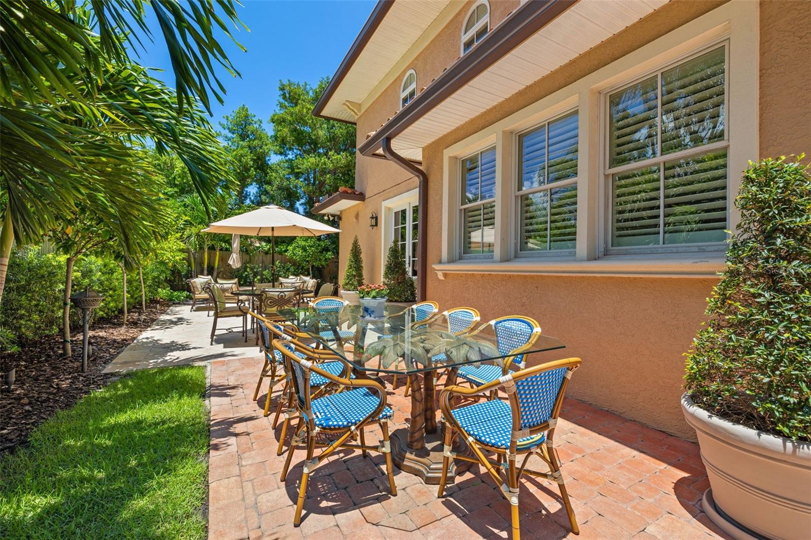 1124 SEVILLE LN NE, ST PETERSBURG, FL, 33704