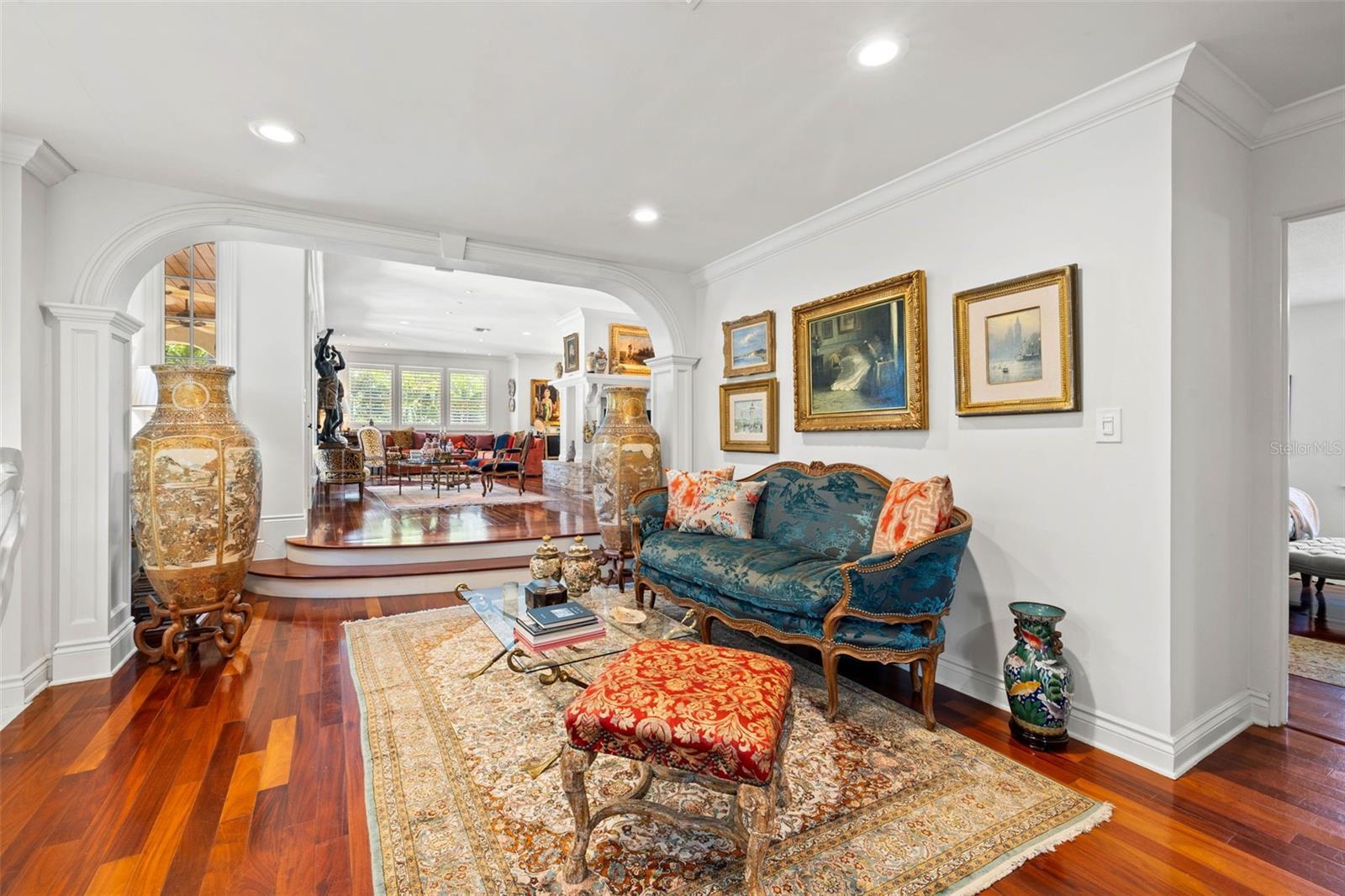 1124 SEVILLE LN NE, ST PETERSBURG, FL, 33704