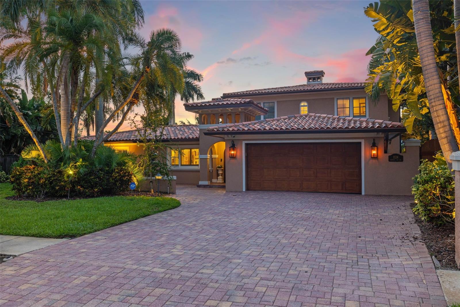 1124 SEVILLE LN NE, ST PETERSBURG, FL, 33704