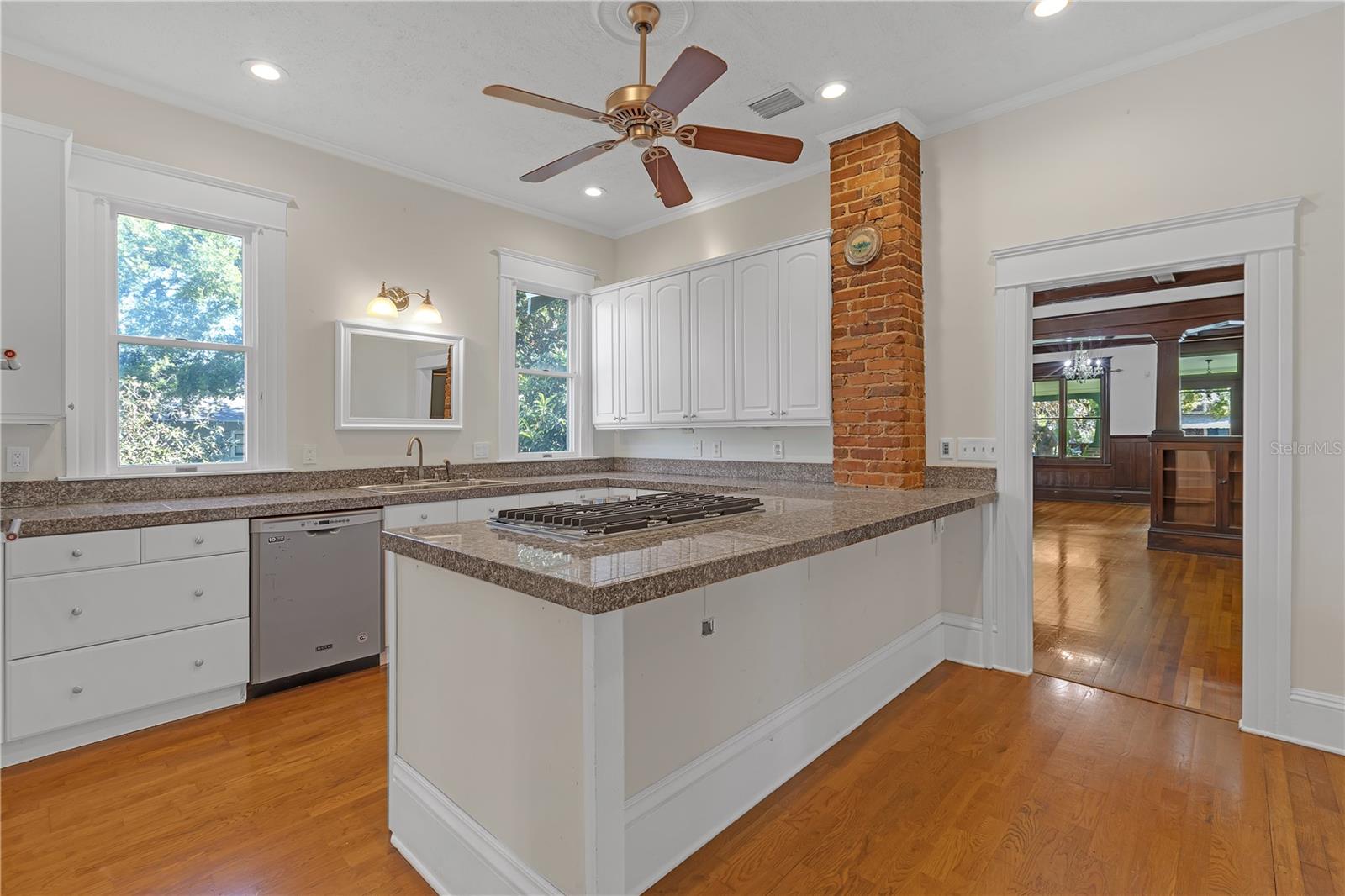 5410 N SEMINOLE AVE, TAMPA, FL, 33604