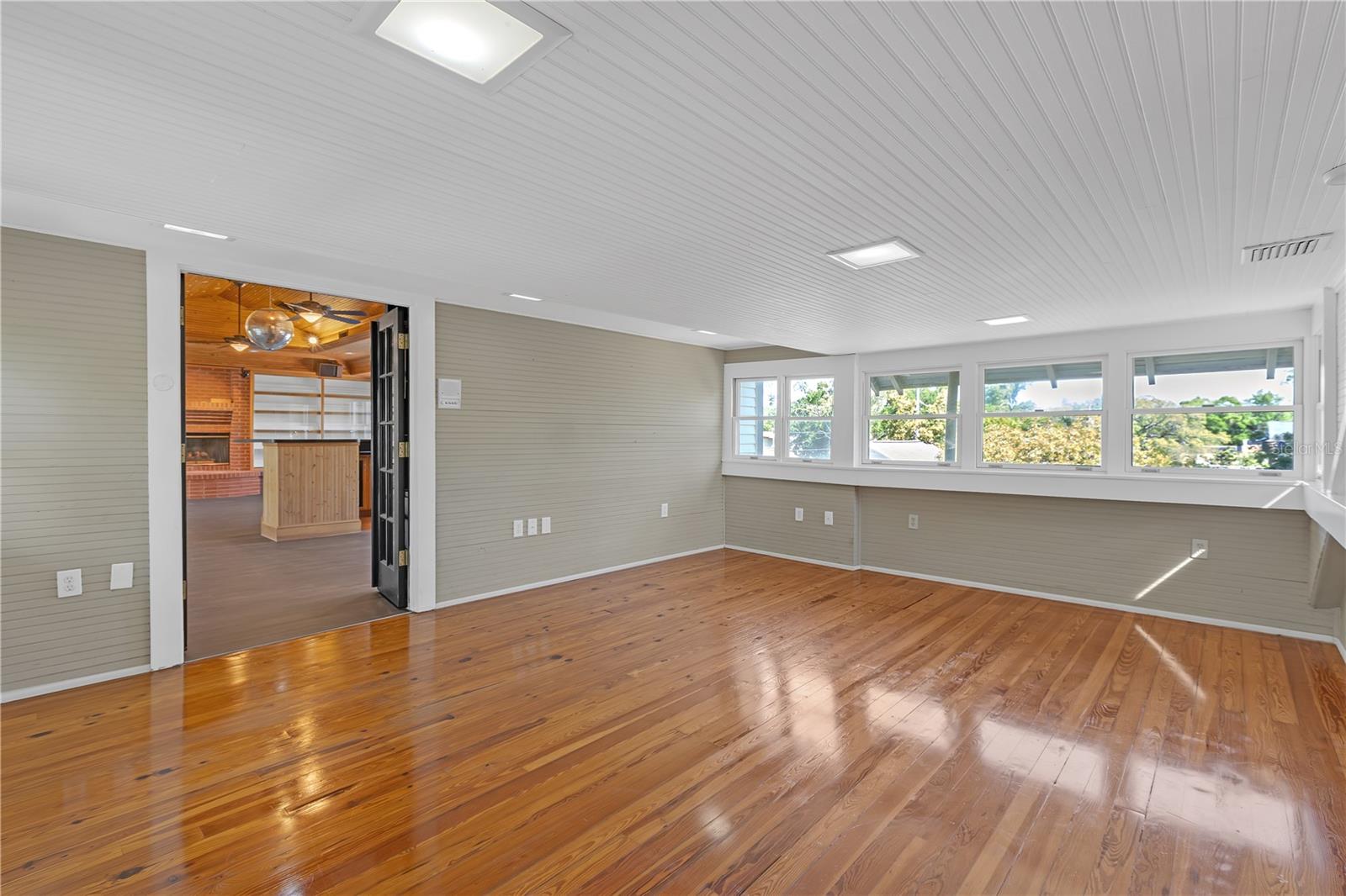 5410 N SEMINOLE AVE, TAMPA, FL, 33604